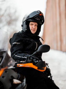 Snowmobile Helmets Canada Guide: Safety Features Riders Should Look For Before Winter Adventures